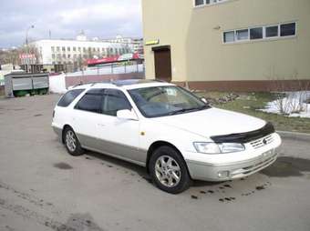 Toyota Camry Gracia Wagon