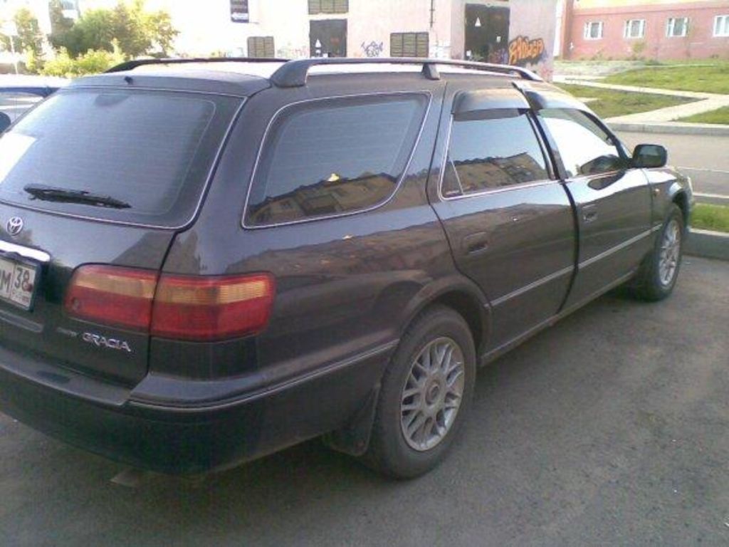 1999 Toyota Camry Gracia Wagon