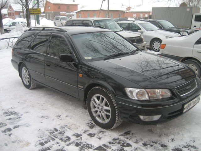 2000 Toyota Camry Gracia Wagon