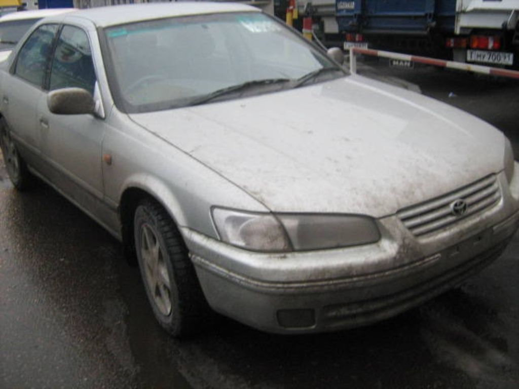 2000 Toyota Camry Gracia Wagon