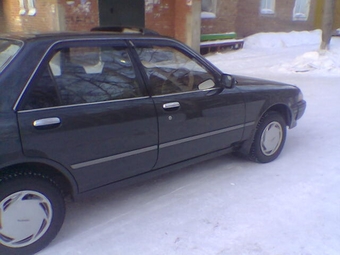 1990 Carina