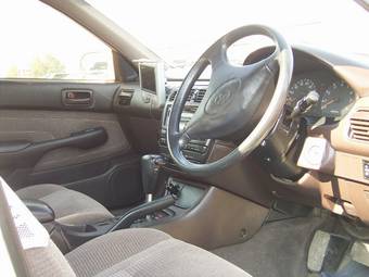 1992 Carina
