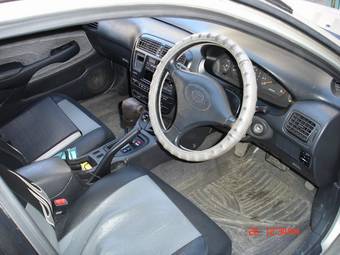 1993 Carina