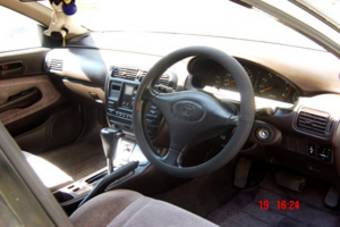 1993 Carina
