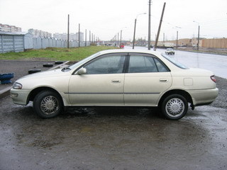 1994 Toyota Carina Pictures