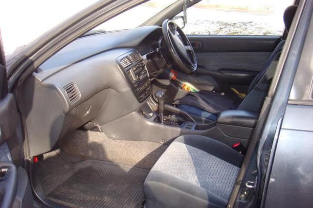 1995 Toyota Carina