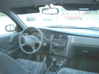 1996 Toyota Carina Photos