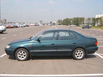 1997 Toyota Carina Pictures