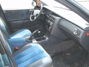 1997 Toyota Carina Photos