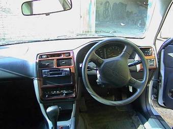 1998 Toyota Carina Photos
