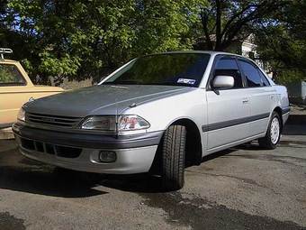 1998 Toyota Carina Photos