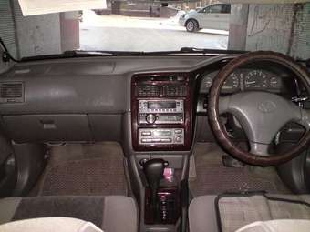 1998 Toyota Carina Pics