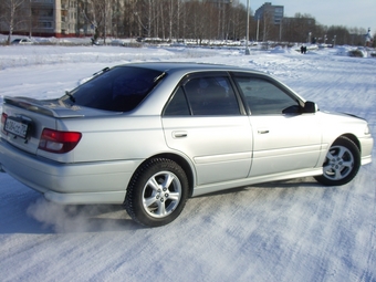 1999 Carina