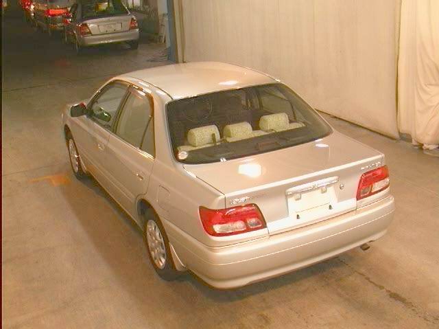 1999 Toyota Carina Photos