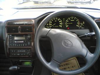1999 Toyota Carina Pictures