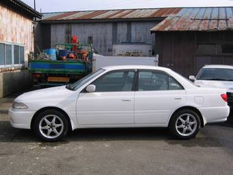 1999 Toyota Carina Images
