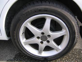 1999 Toyota Carina Pictures