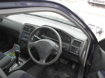 2000 Carina