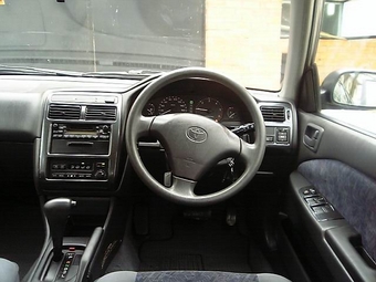 2000 Carina