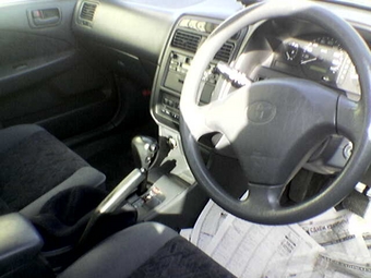 2000 Carina