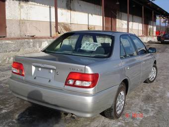 2000 Carina