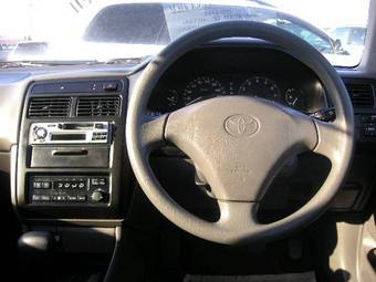 2000 Carina