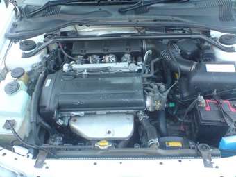 2000 Carina