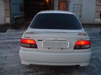 2000 Carina