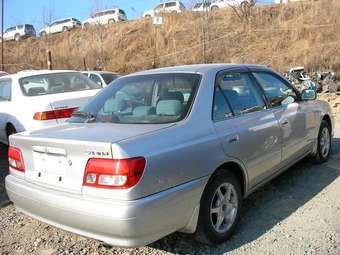 2000 Carina