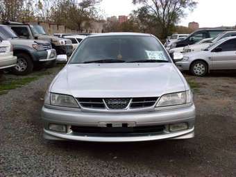 2000 Carina