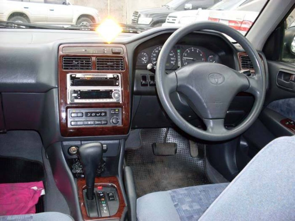 2000 Toyota Carina