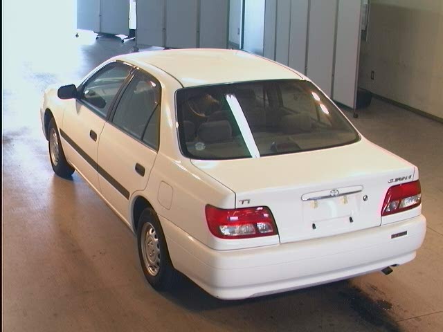 2000 Toyota Carina Photos