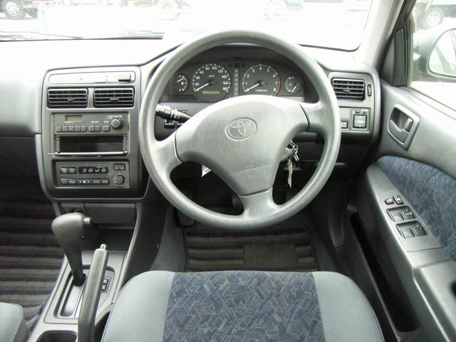 2000 Toyota Carina Pics