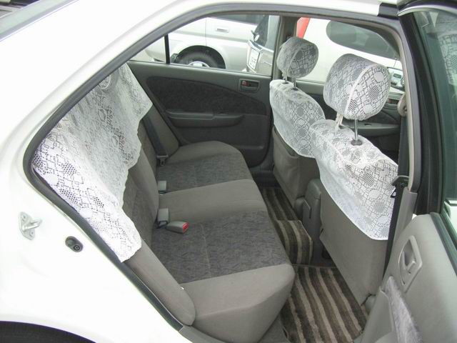 2000 Toyota Carina Photos