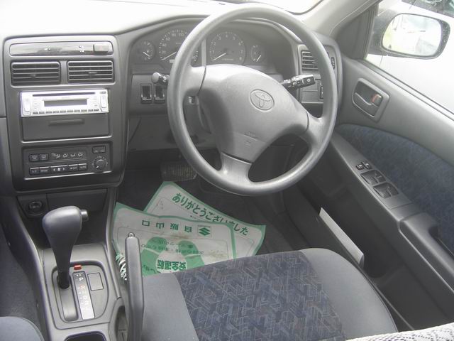 2000 Toyota Carina Photos