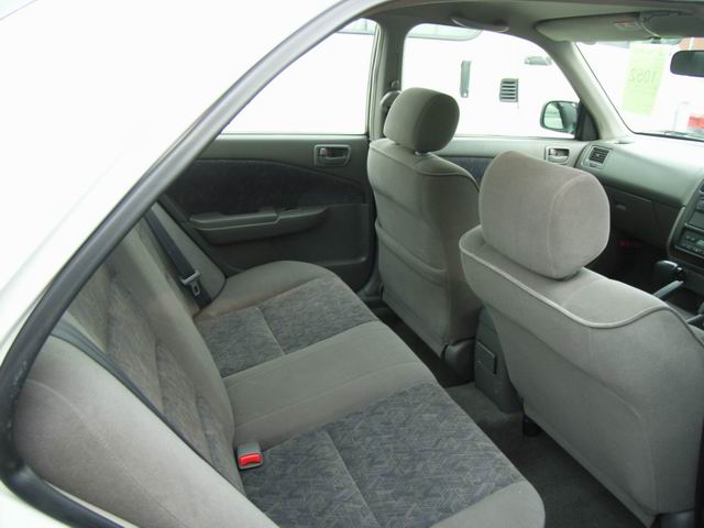 2000 Toyota Carina Photos