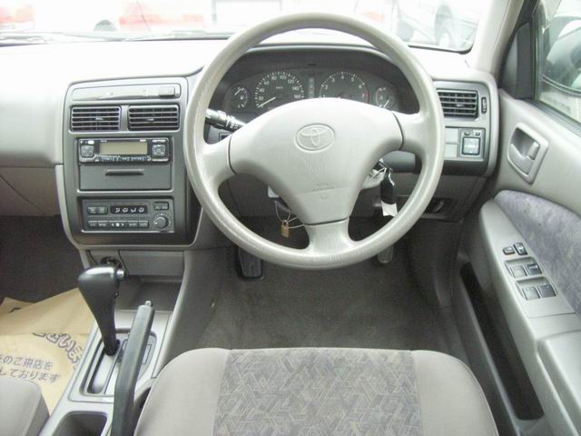 2000 Toyota Carina Photos