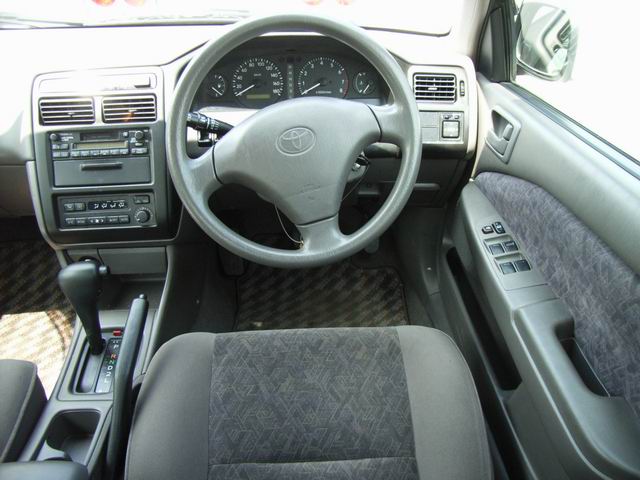 2000 Toyota Carina Pictures