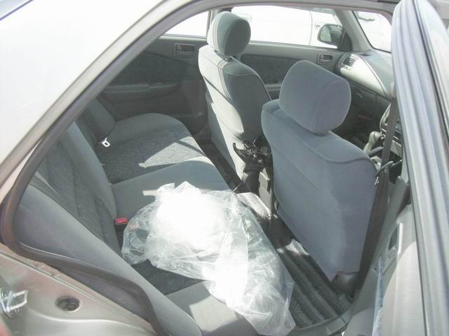 2000 Toyota Carina Pictures