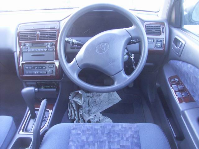 2000 Toyota Carina Pictures