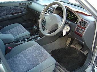 2000 Toyota Carina Pictures