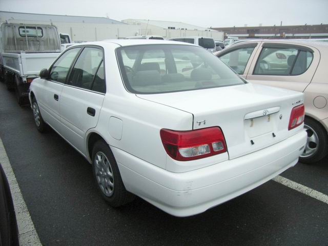 2001 Toyota Carina Photos