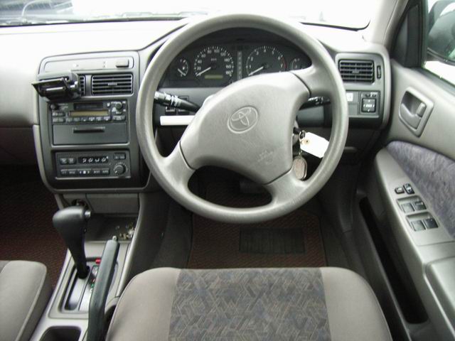 2001 Toyota Carina Photos