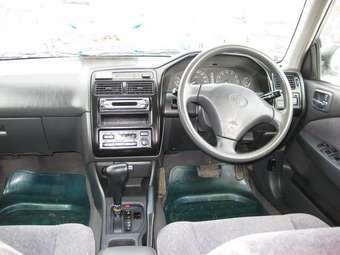 2001 Toyota Carina Photos