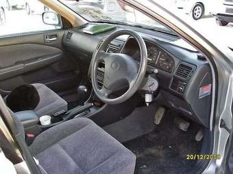 2001 Toyota Carina Photos