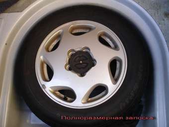 2001 Toyota Carina Images