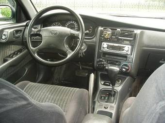 Toyota Carina E