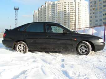1998 Toyota Carina E Photos