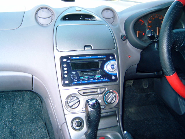 2000 Toyota Celica Pictures
