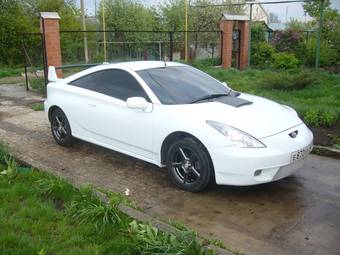 2002 Toyota Celica Pictures